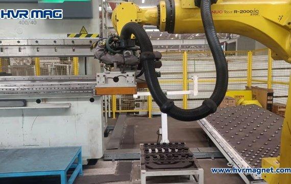 折弯工件用磁力抓取器