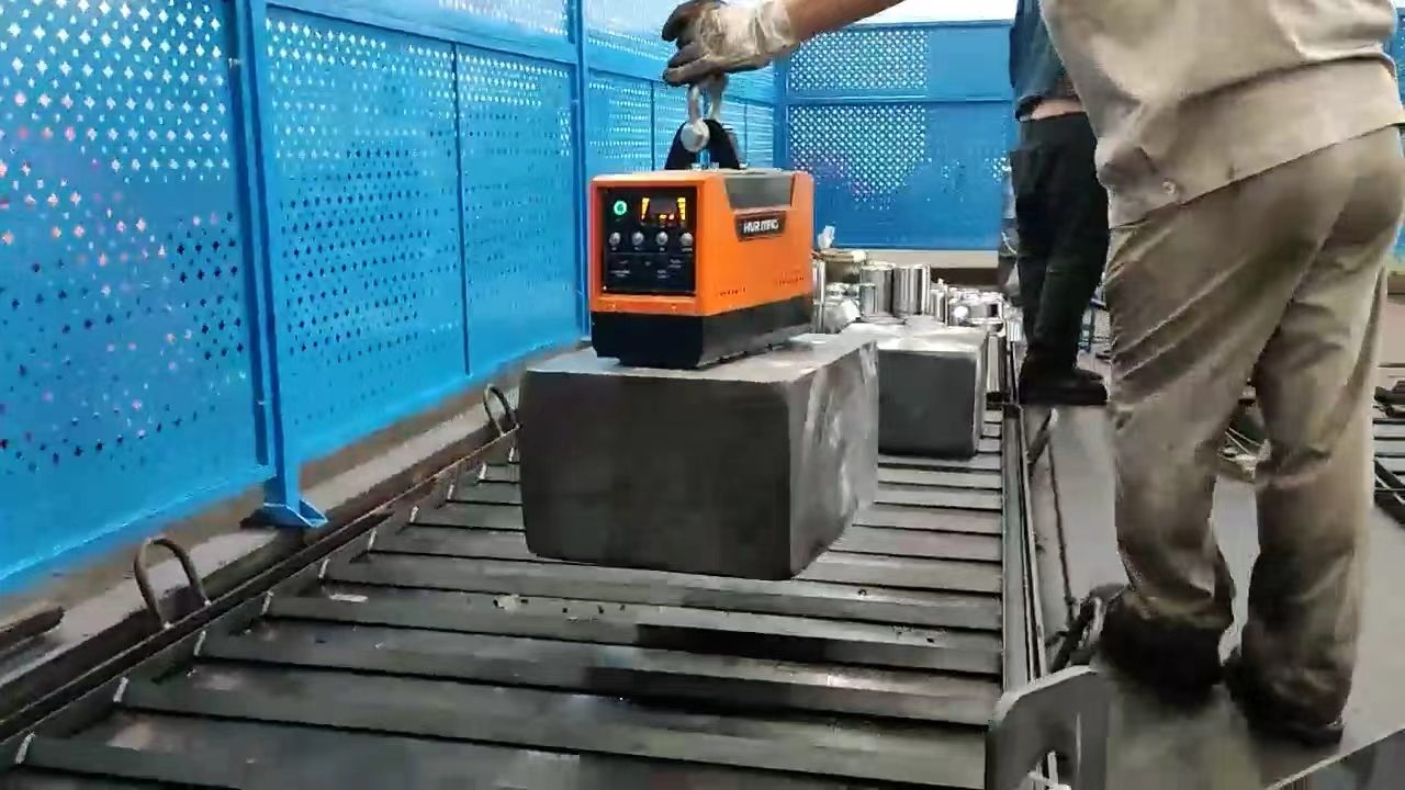 挂车制造商搬运碳钢板该选哪种磁力吊具？